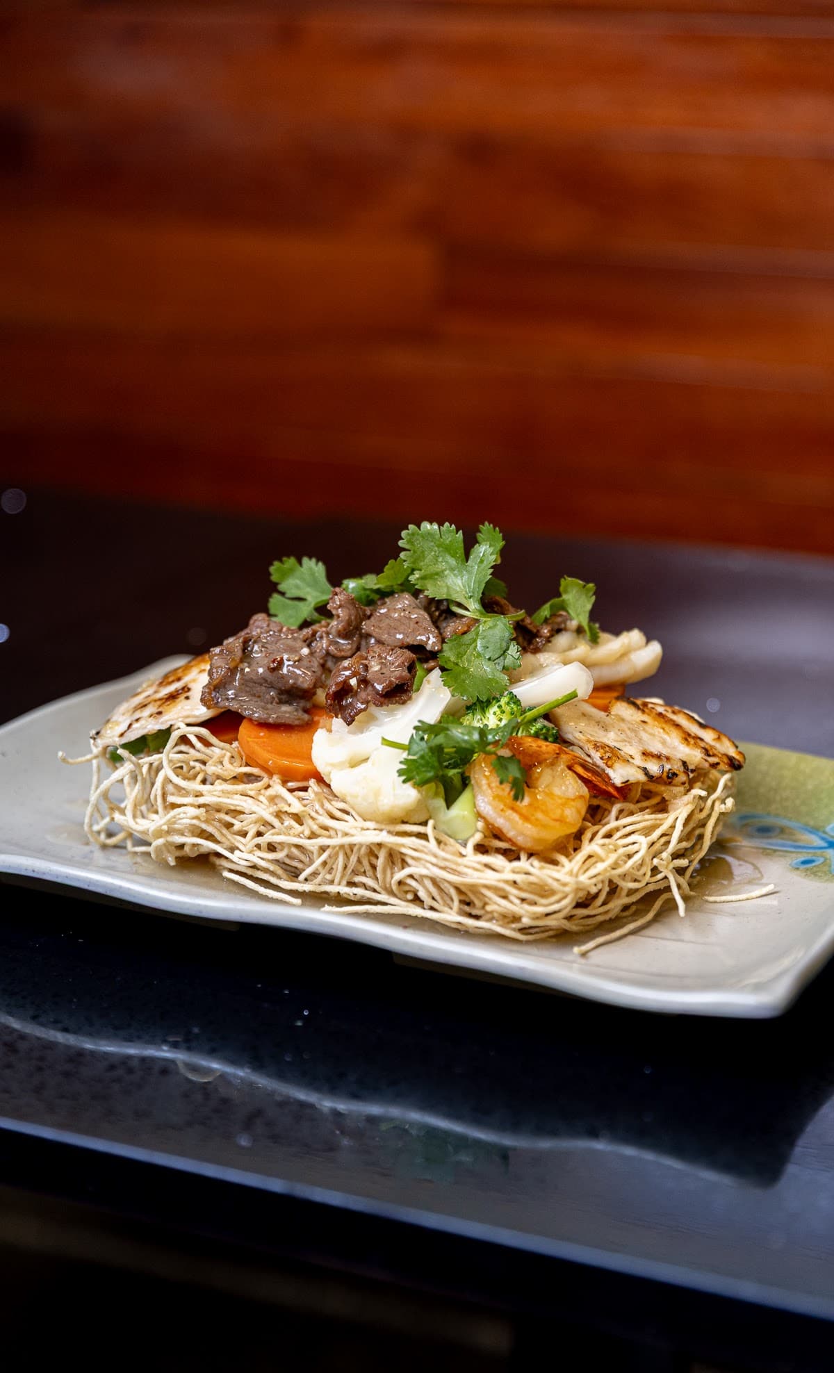 Assorted Meat, Seafood, Mixed Vegetable with Crispy Noodle Specialty Plate